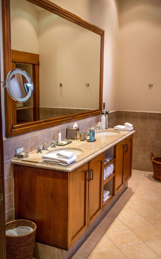 Bathroom 5, Blanket Bay, Queenstown-Lakes