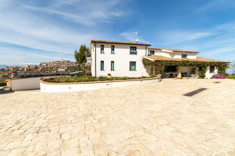 Others 5, Villaggio Cristina, Chieti