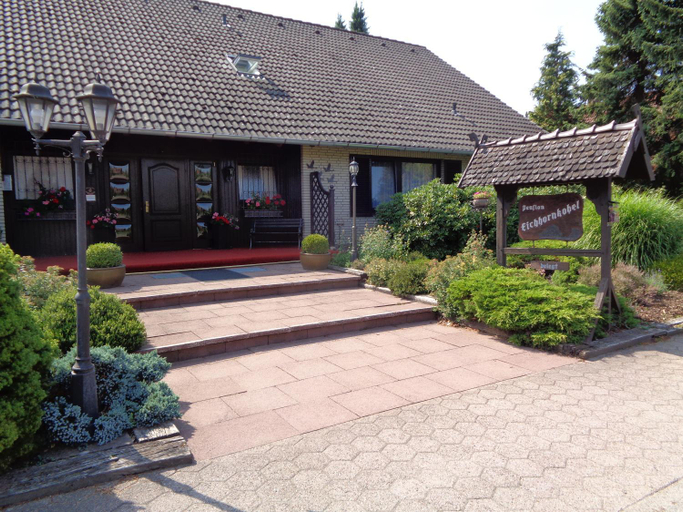 Exterior & Views 1, Hotel Garni Eichhornkobel, Celle