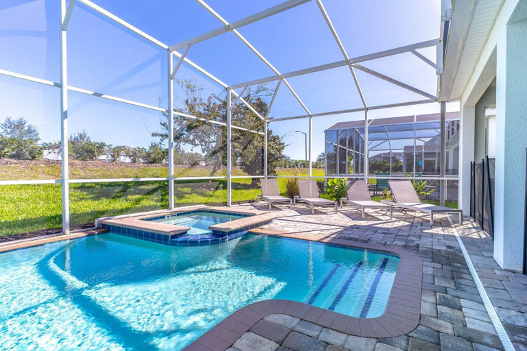 Sport & Beauty 4, 8907 Champions Gate, Osceola