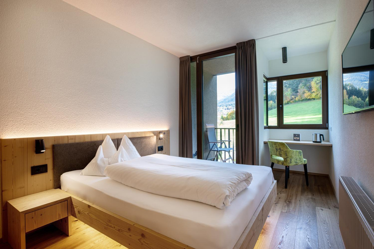 Bedroom 3, Hotel Fischer, Bolzano