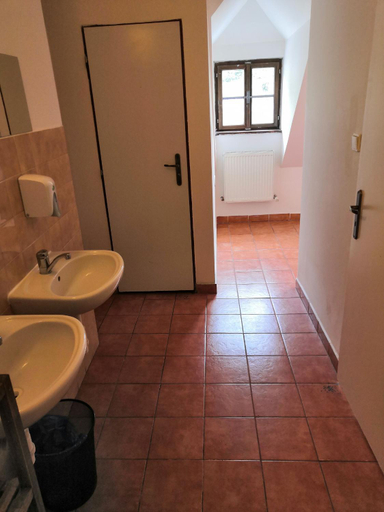 Bathroom 2, Skautsky dom, Banská Štiavnica