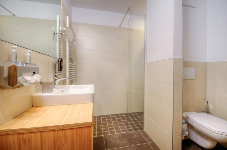 Bathroom 3, Hotel Bergkristall, Spittal an der Drau