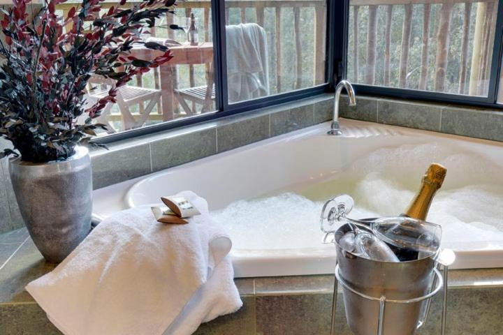 Bathroom 4, Lemonthyme Wilderness Retreat, Kentish