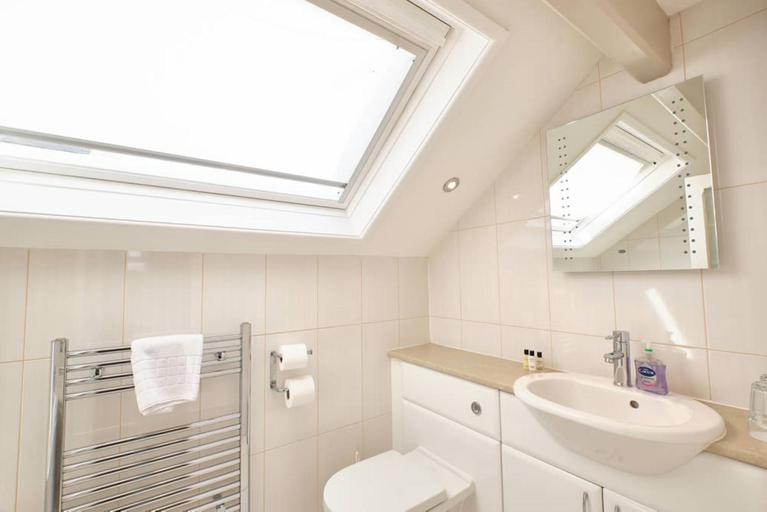 Bathroom 3, Grassington House, North Yorkshire