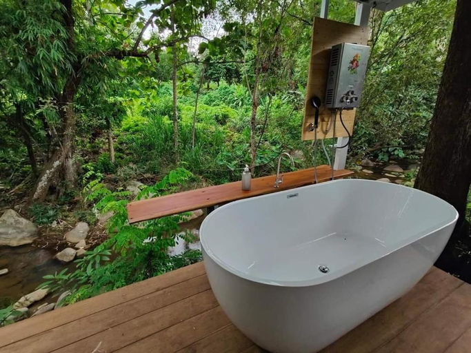 Bathroom 9