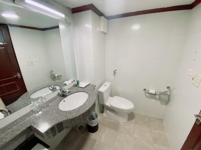 Bathroom 3