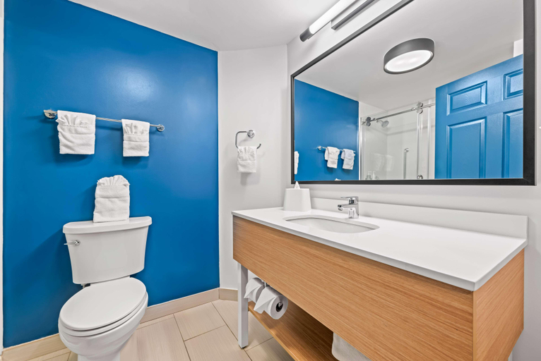 Bathroom 7