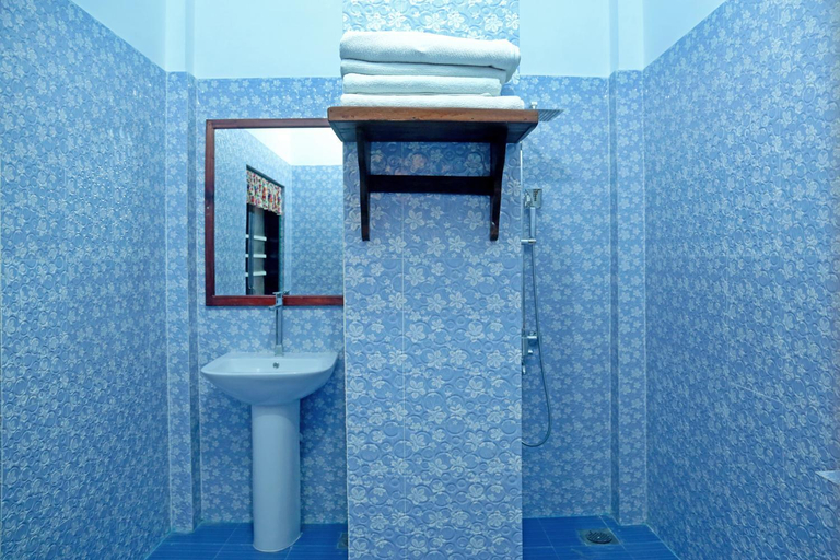 Bathroom 3, Villa Ceylon, Katana