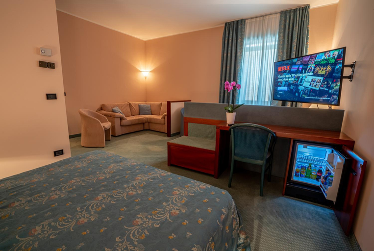 Bedroom 2, Hotel Diana, Treviso