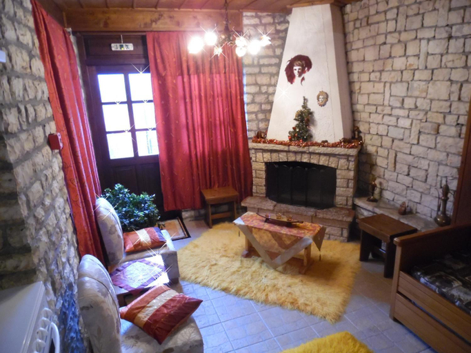 Others 3, Elatos Rooms, Central Greece