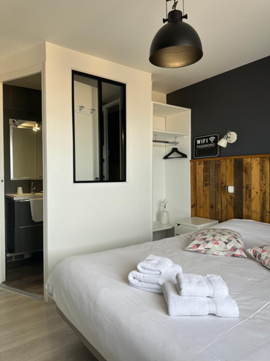 Bedroom 2, Papagayo, Calvados