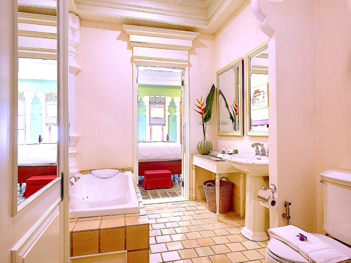 Bathroom 3, MonPanaNont Wellness Resort & Spa, Mae Taeng