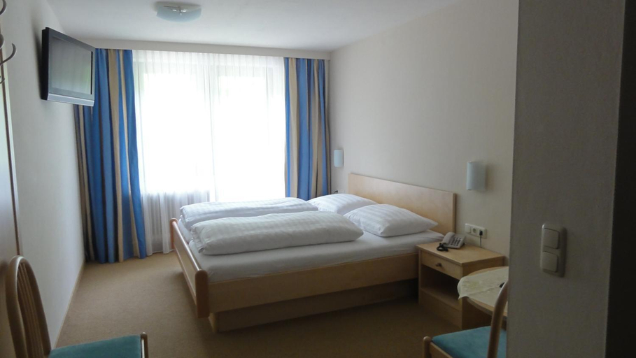 Bedroom 3, Hotel ALPINA, Zell am See