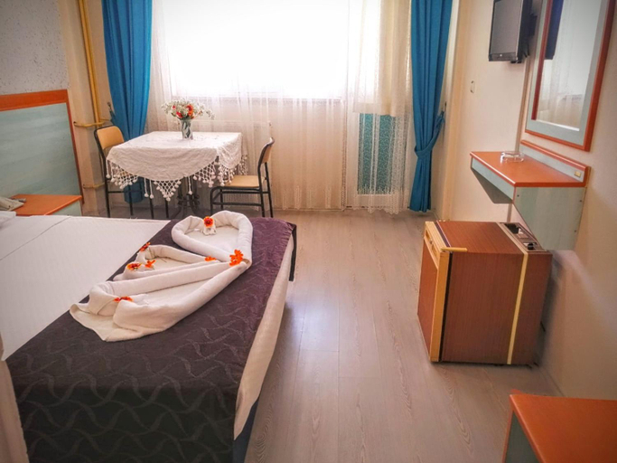 Bedroom 2, Uyum Hotel, Akköy