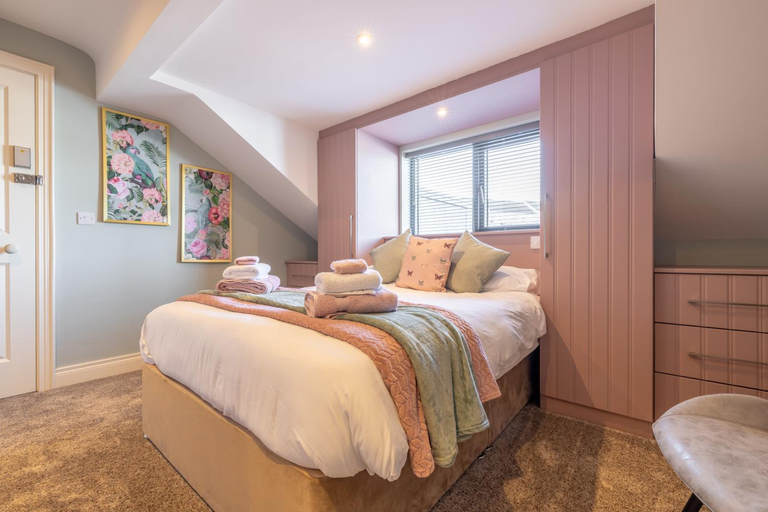 Bedroom 2, Boutique Stays at 78, North Down and Ards