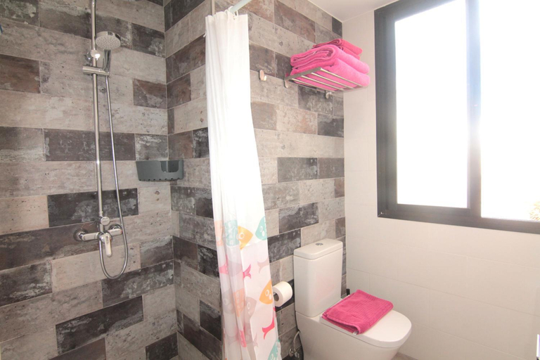 Bathroom 5, Jazmin, Los Dises, Las Palmas
