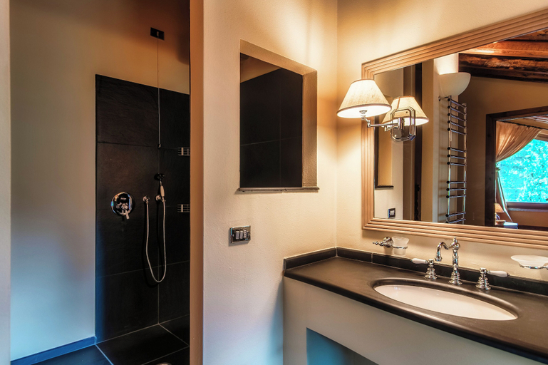 Bathroom 3, Villa Oasi, Como