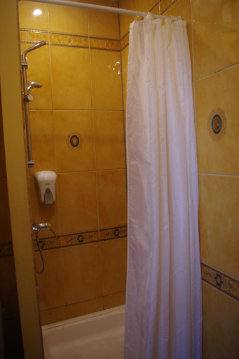 Bathroom 5, Villand Hotel with Free Private Parking and Self Check In, Riga