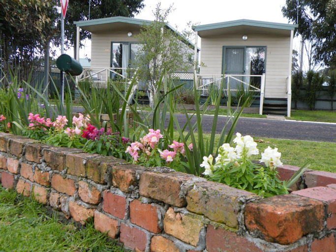 Hamilton Caravan Park, S. Grampians - Hamilton