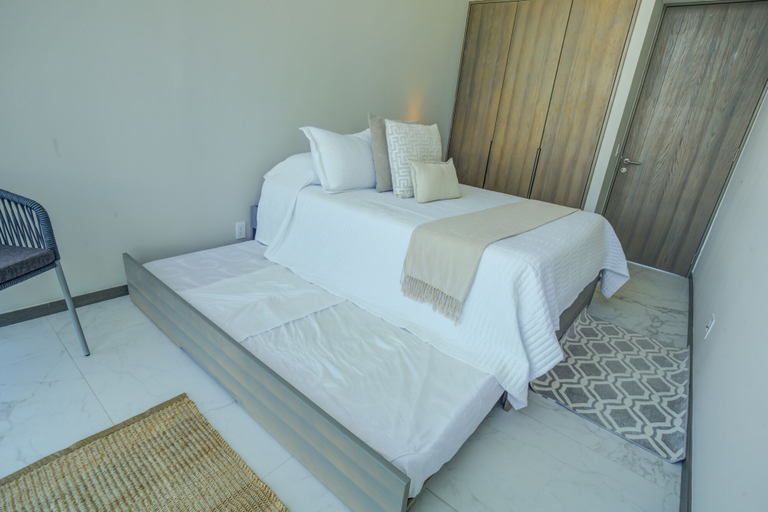 Bedroom 4, Marítima Beachfront Playa Flamingos, Compostela