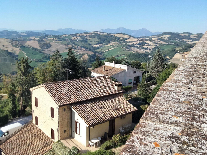Others 5, Apartment in Fratte Rosa with Apennine Views, Pesaro E Urbino