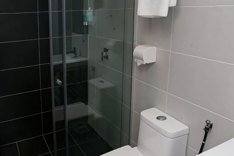 Bathroom 8