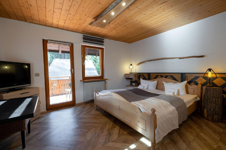 Bedroom 2, Berghotel und Restaurant Krauter Chalet, Schwarzwald-Baar-Kreis