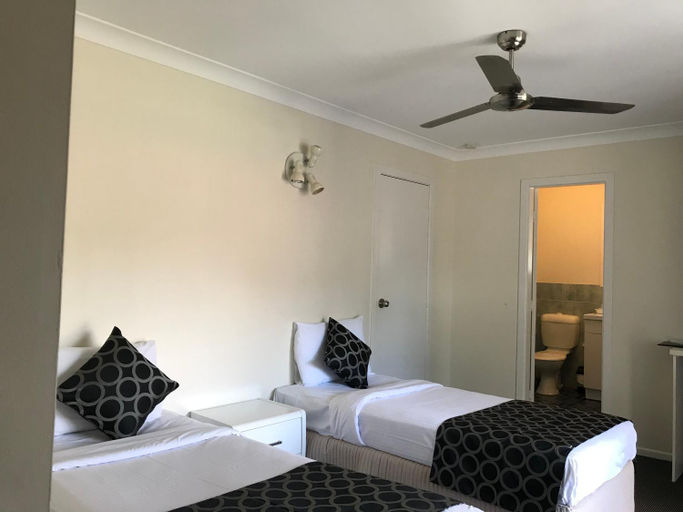 Bedroom 13