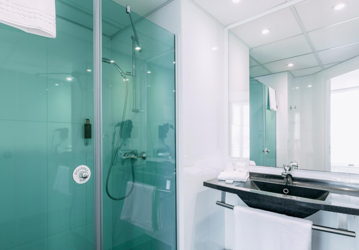 Bathroom 4, Escale Oceania Pornichet La Baule, Loire-Atlantique
