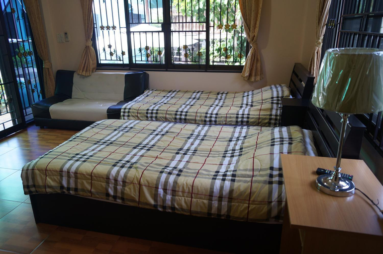 Bedroom 2, Three moon, Doi Saket