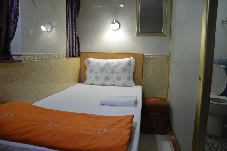 Bedroom 12