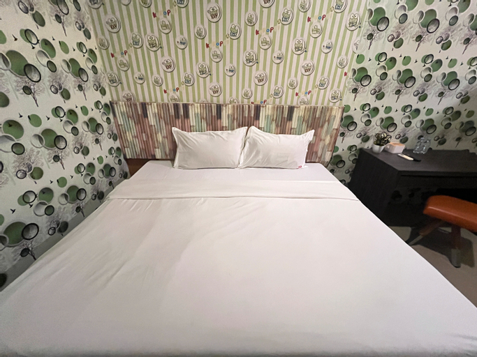 Louise Hotel, Deli Serdang