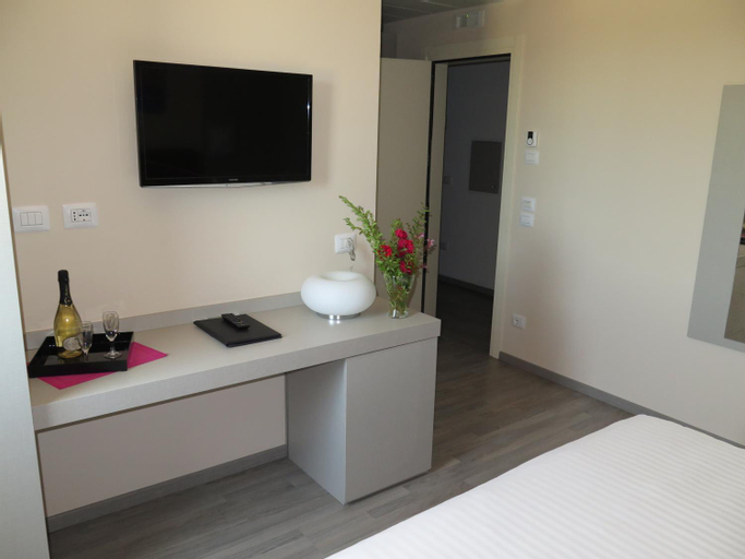 Food & Drinks 3, Hotel Motel Piu', Cremona