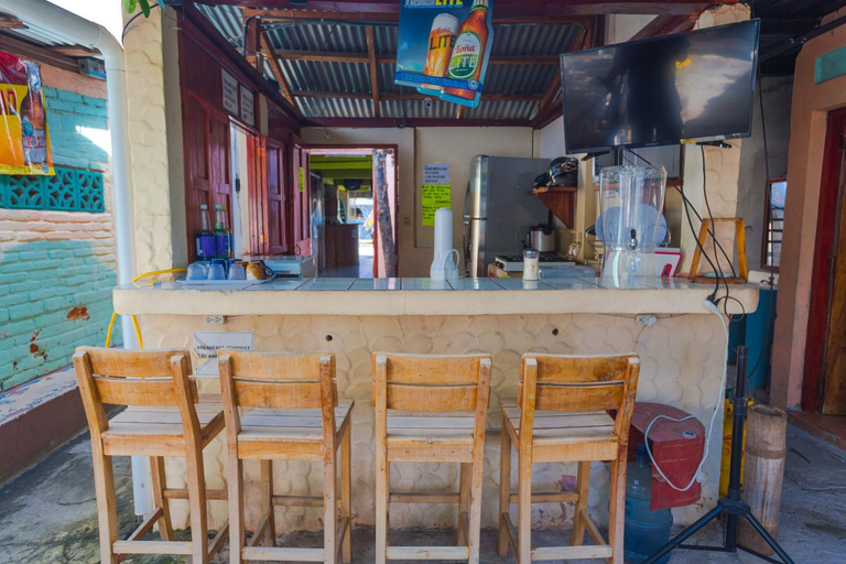 Food & Drinks 4, Hostal Los Chamos, Tola