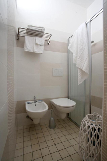 Bathroom 3, Hotel Tosi, Rimini