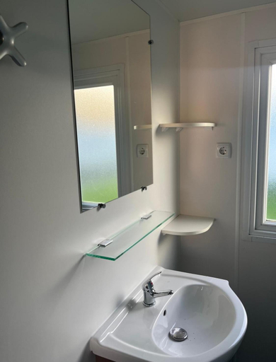 Bathroom 4, Auberge Des Etangs, Pas-de-Calais