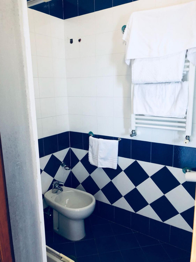 Bathroom 3, 호텔 엘리자베타, Napoli