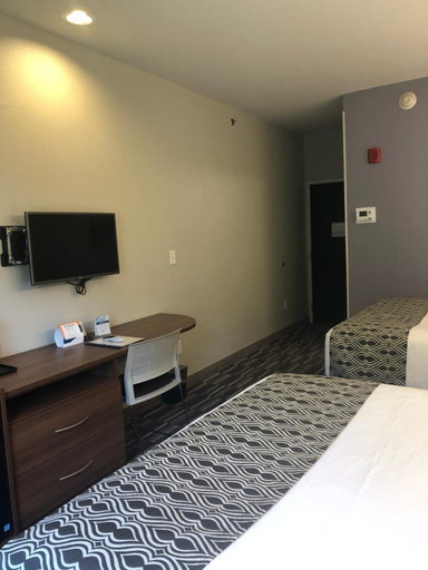 Bedroom 3, Microtel Inn & Suites By Wyndham Cadiz, Harrison