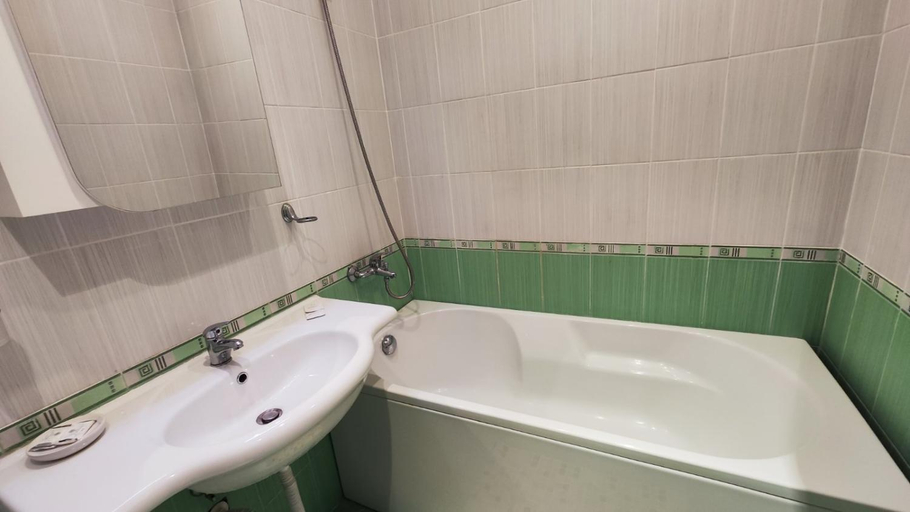 Bathroom 2, Europroperties Yalta Apartments, Varna