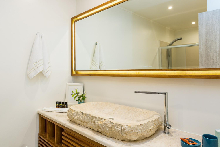 Bathroom 4, Elias Seafront Luxury Villa, Crete