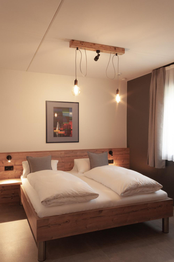 Bedroom 21