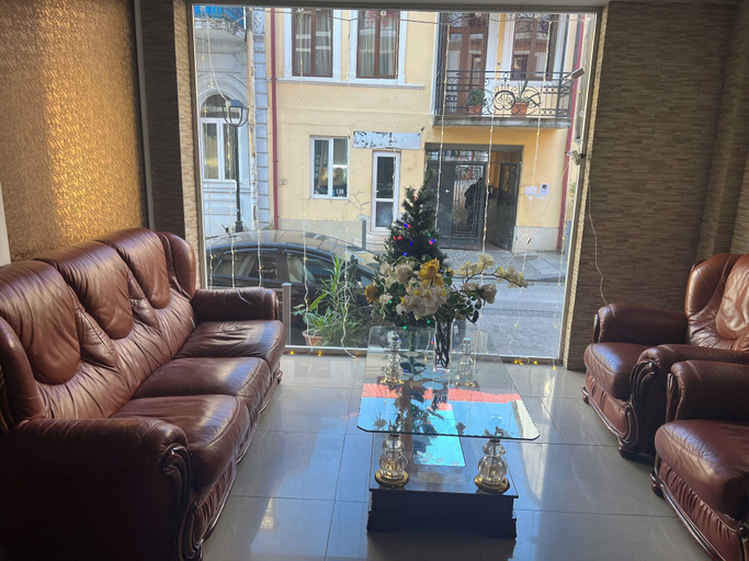 Others 2, hotel golden star, Batumi