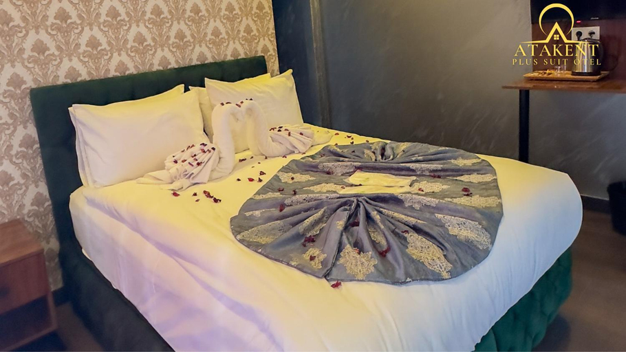 Bedroom 1, Atakent Palace Suite, Küçükçekmece