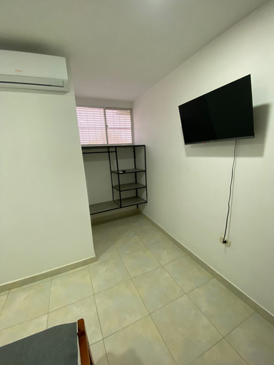 Others 5, 22 guest house, Santa Marta (Dist. Esp.)