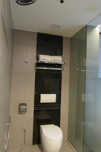 Bathroom 17