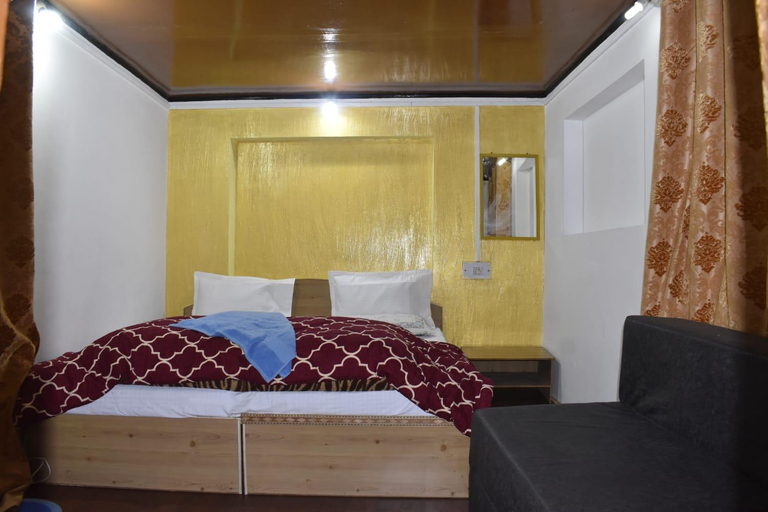Bedroom, Mir Guest House, Anantnag