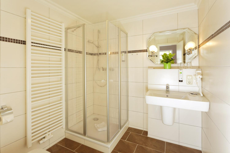 Bathroom 4, Hotel Sonneneck, Vorpommern-Greifswald