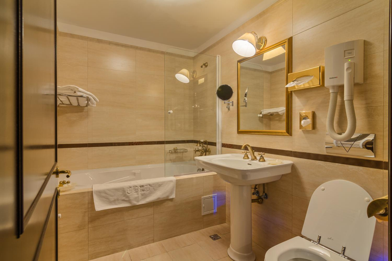 Bathroom, Snagov Club, Snagov
