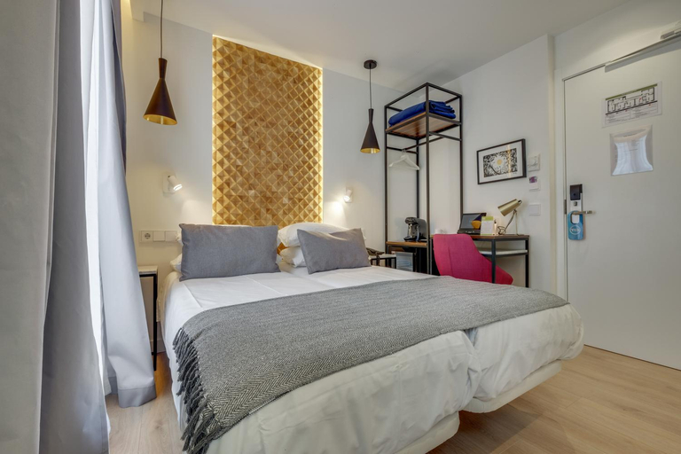 Bedroom 3, Hotel Beausejour, Paris